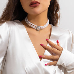 Colar Francês Elegante de Pérolas em Camadas