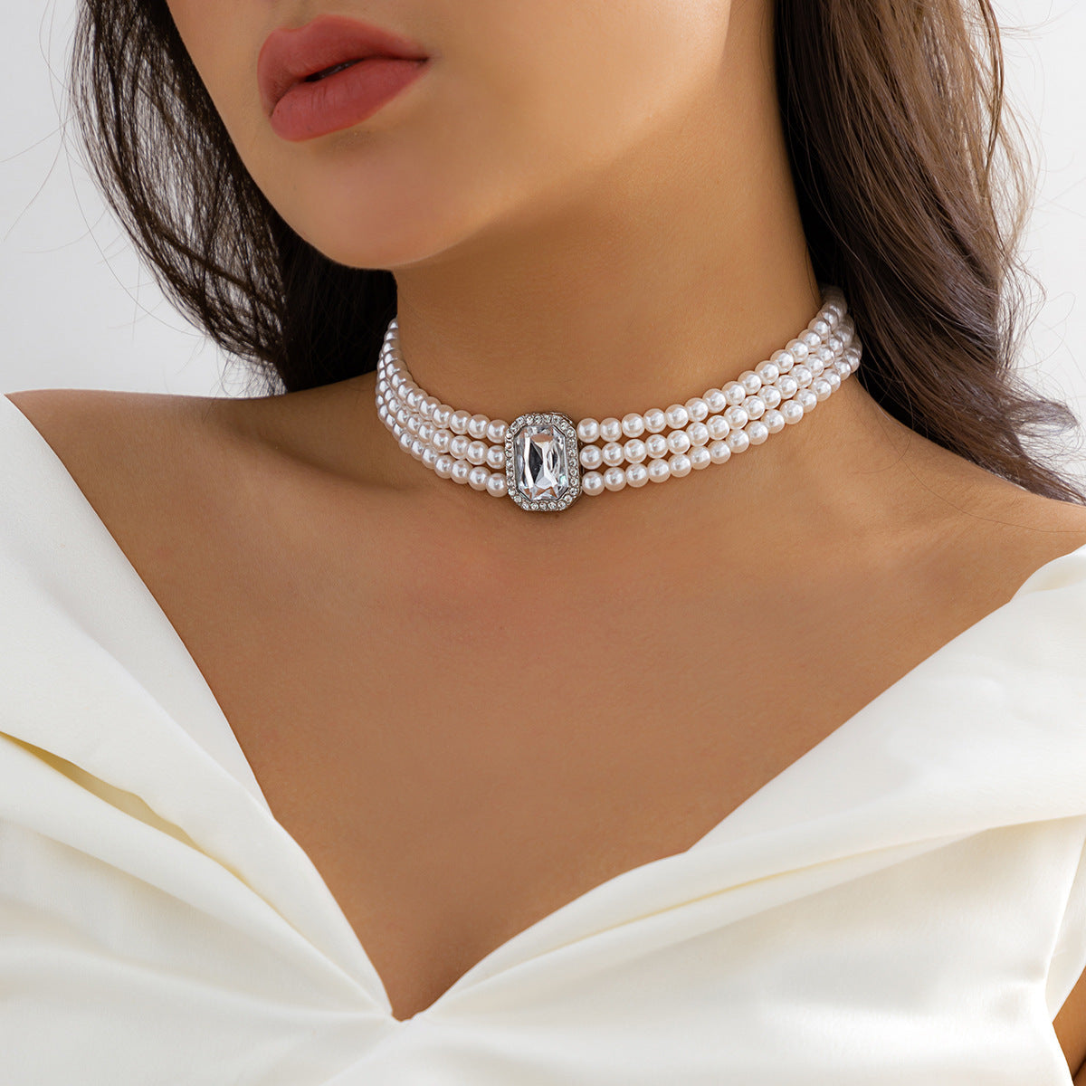 Colar Francês Elegante de Pérolas em Camadas