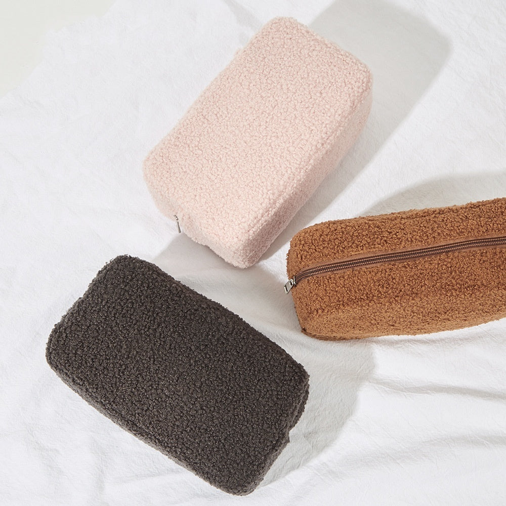 Bolsa Suave de Veludo – Cuidados & Cosméticos