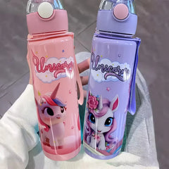 Garrafa Cartoon 700ml – Resistente, Sem BPA, Perfeita para Aventuras