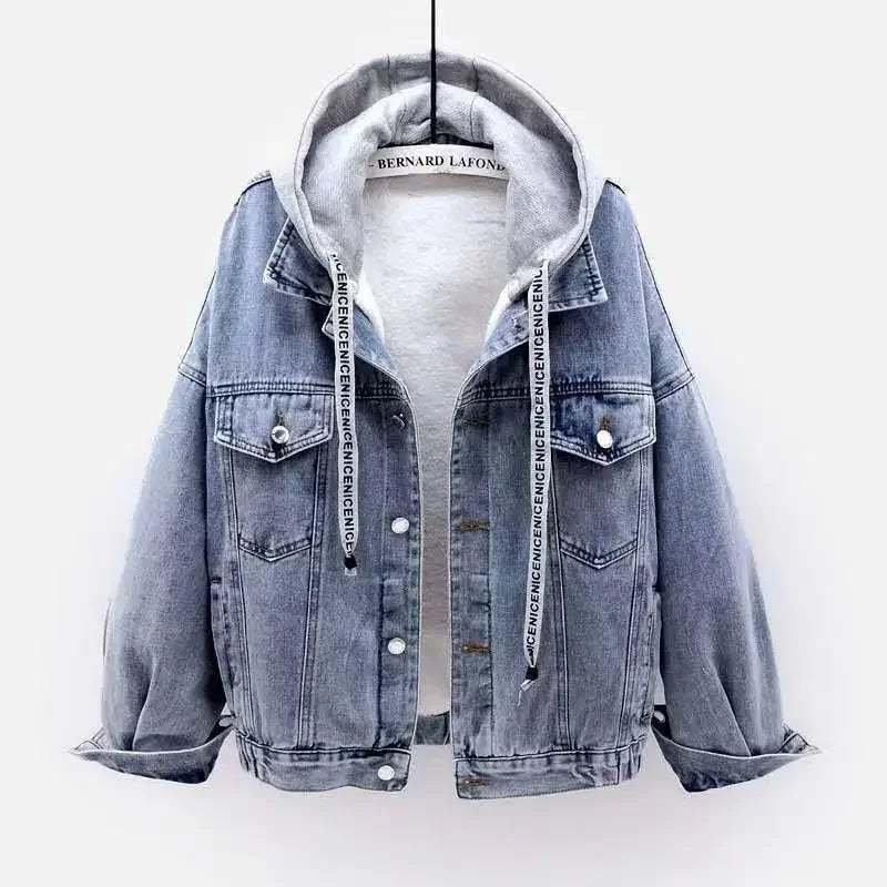 Casaco de mulher de ganga grossa – lã de cordeiro, modelagem solta e quente.