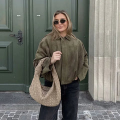 Blusão Bomber Mulher – Casaco Vintage Chic com Colo Dobrado