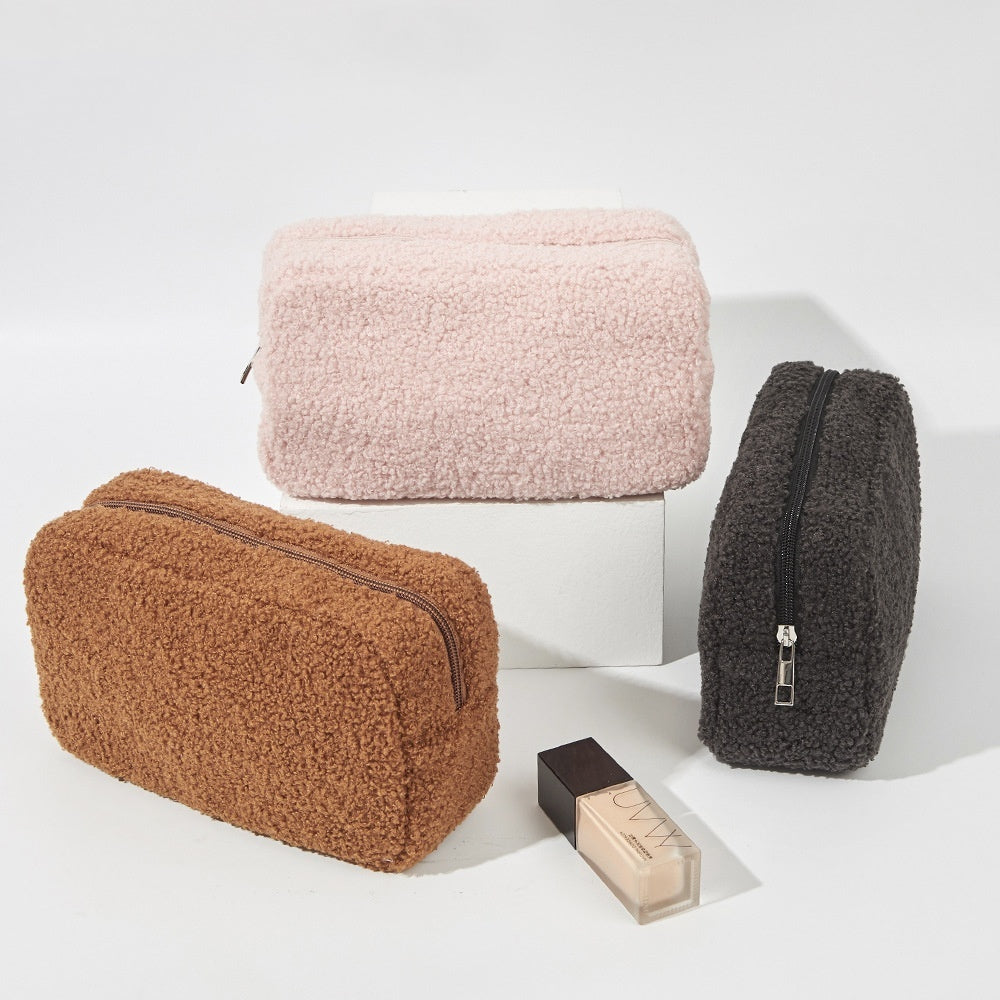 Bolsa Suave de Veludo – Cuidados & Cosméticos